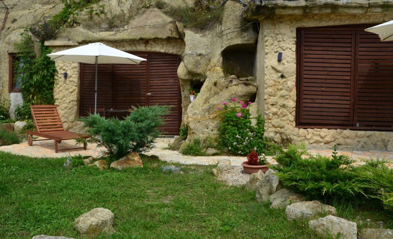 Sirocave Barlang Apartmanok Sirok Exterior photo